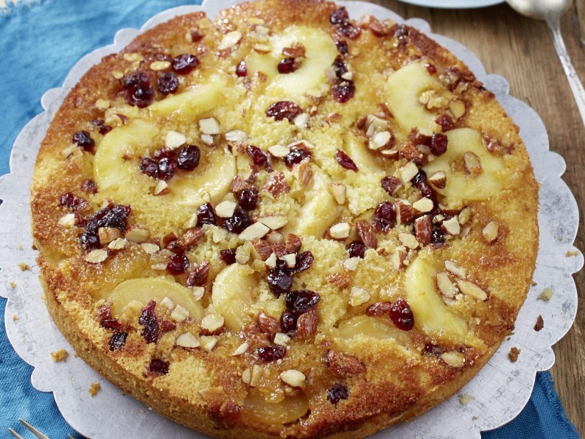 Vom Feinsten: Unser Upside-Down-Apfelkuchen ist ein leckerer Mix aus Apfel und Eierlikör.