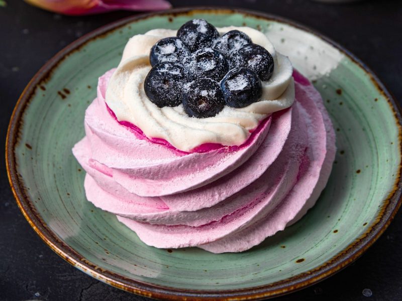 Pavlova mit Blaubeeren