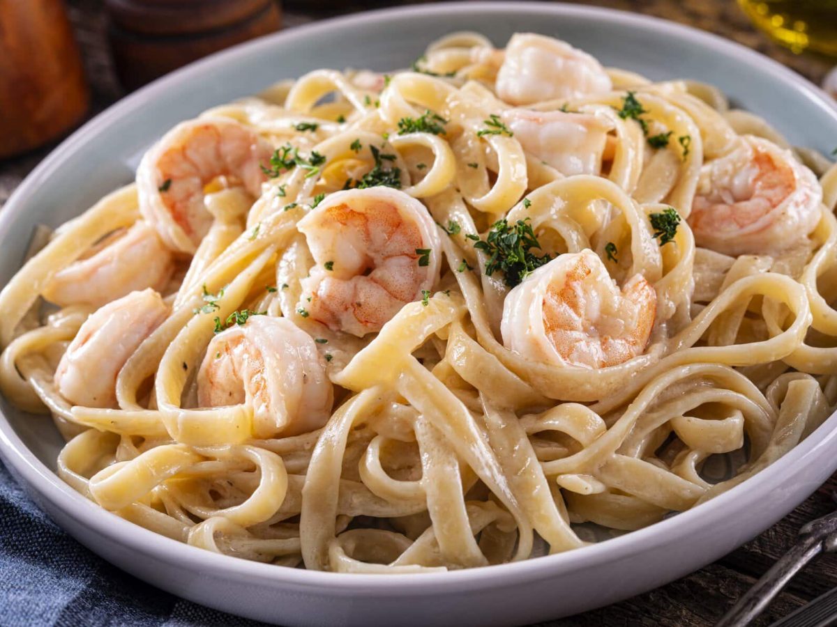 Shrimp Alfredo mit Weißwein und Knoblauch