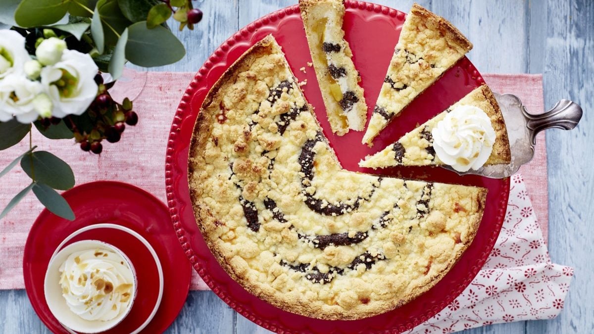 Runder Streusel-Kringelkuchen