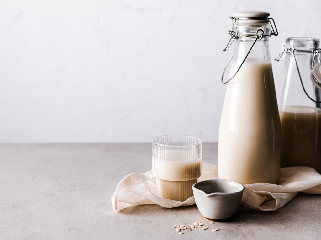 Hafermilch selber machen: Der günstige und einfache Weg zur pflanzlichen Milch