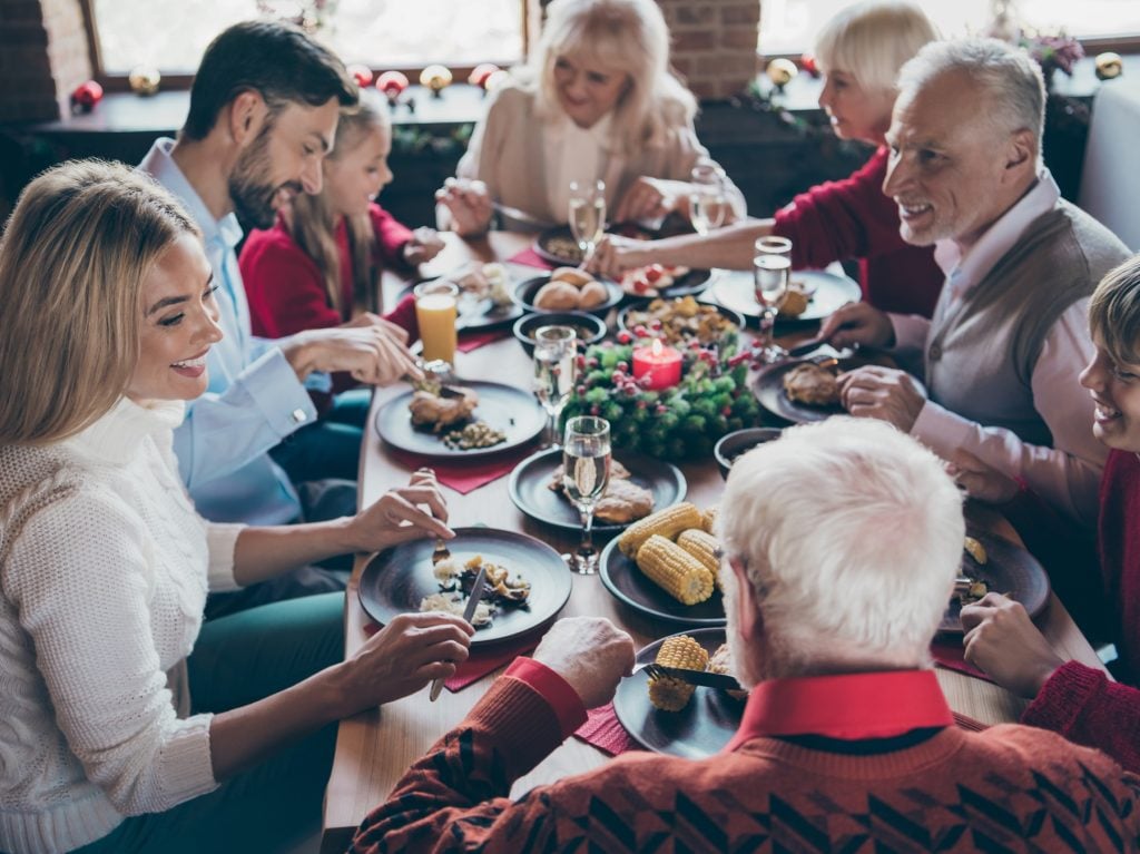 Veganes Weihnachtsmenü: Nussbraten, Knödel und Dessert, das begeistert